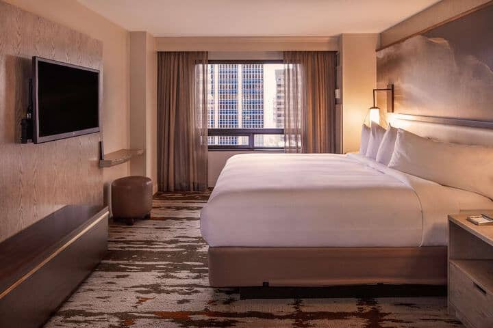 Room 21 of 151
