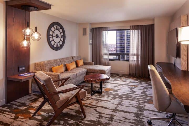 Room 26 of 151