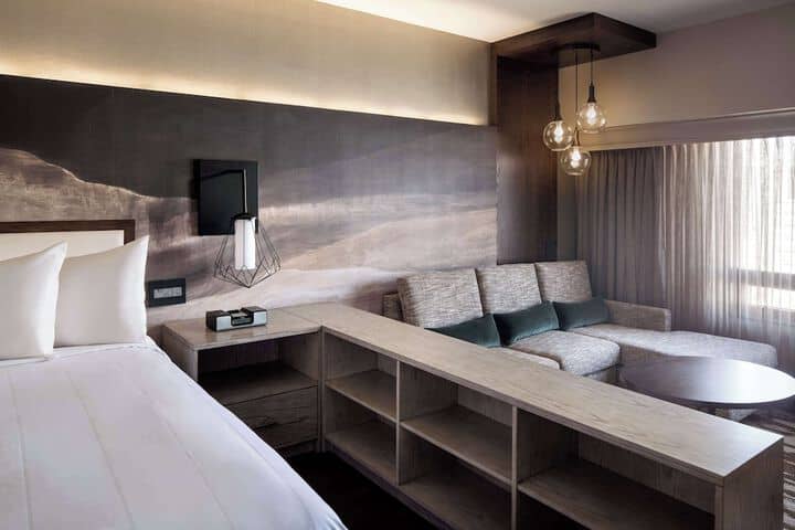 Room 45 of 151