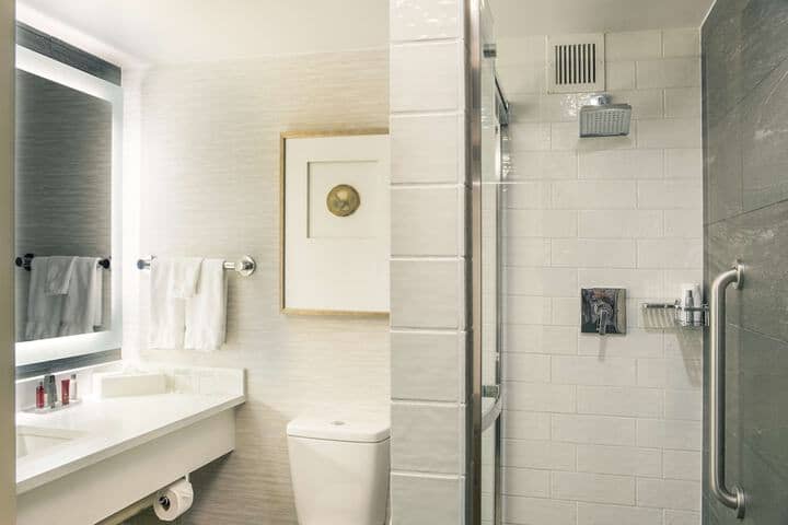 Room 65 of 151